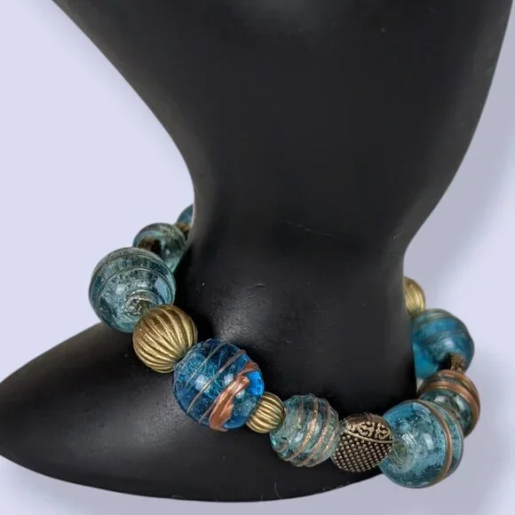 (2/$20) Swirling Blue Glass Stretch Bracelet - Picture 2 of 5